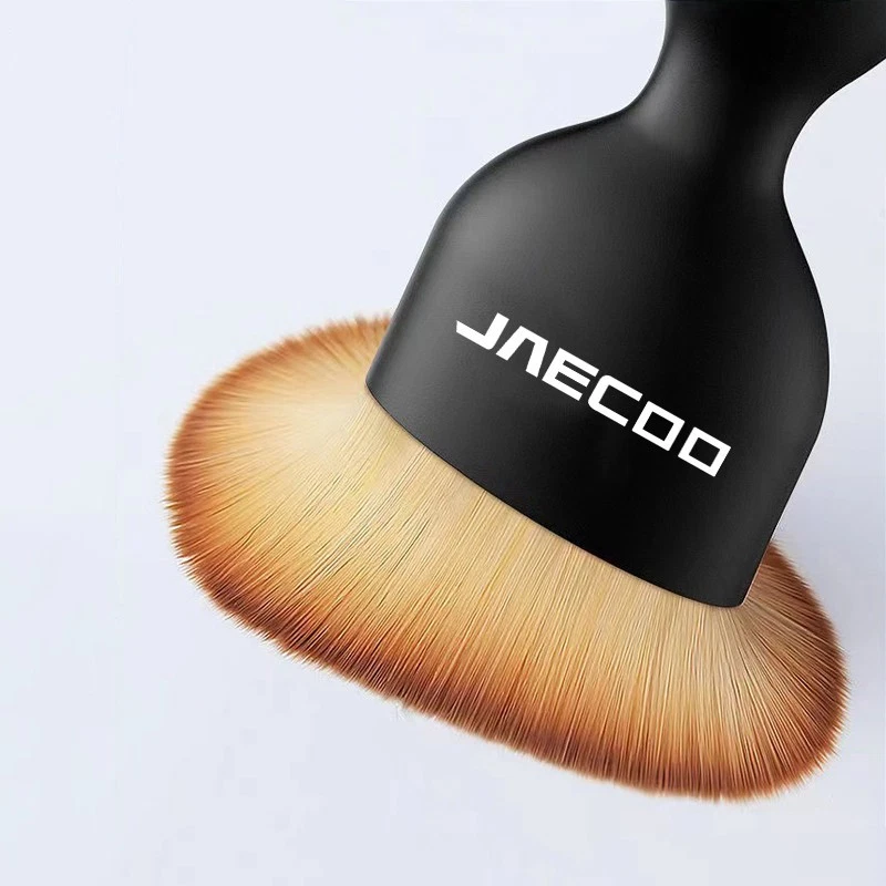Jaecoo Car Cleaning Kit | Suede Cloth & Soft Detailing Brush Set